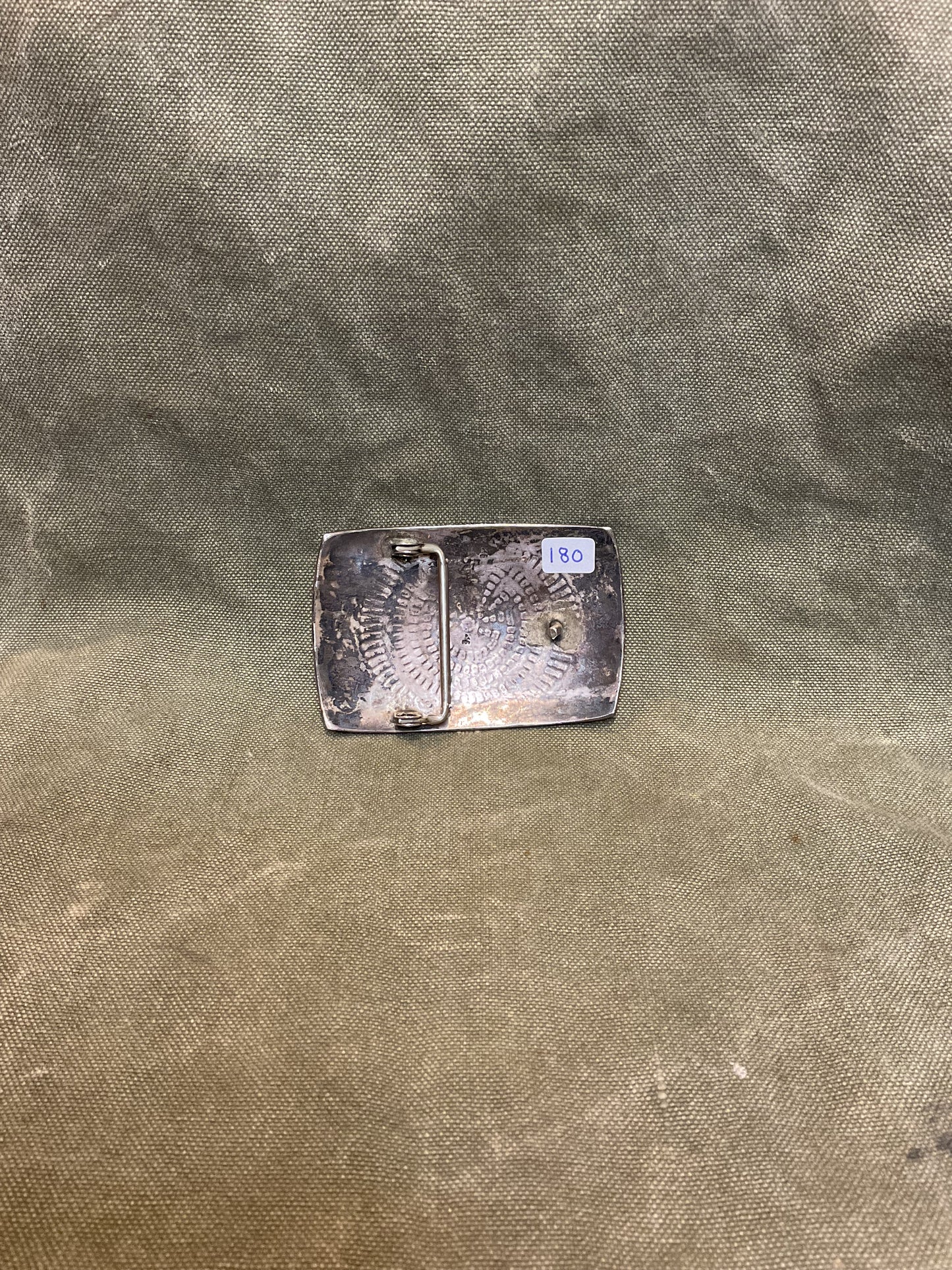 Belt buckle