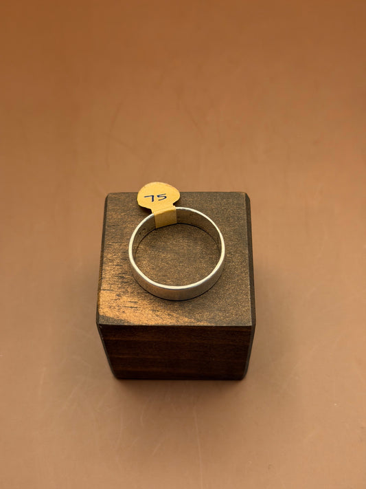 Simple Sterling Band, size 10.5
