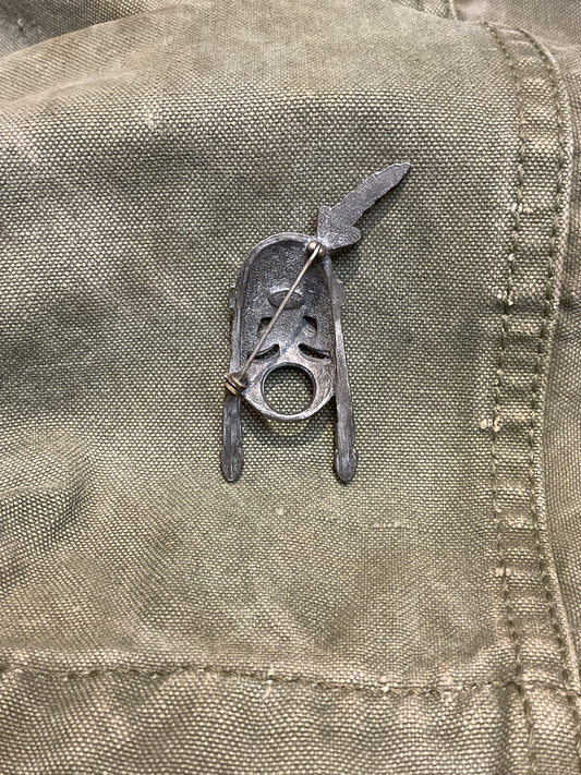 Pin