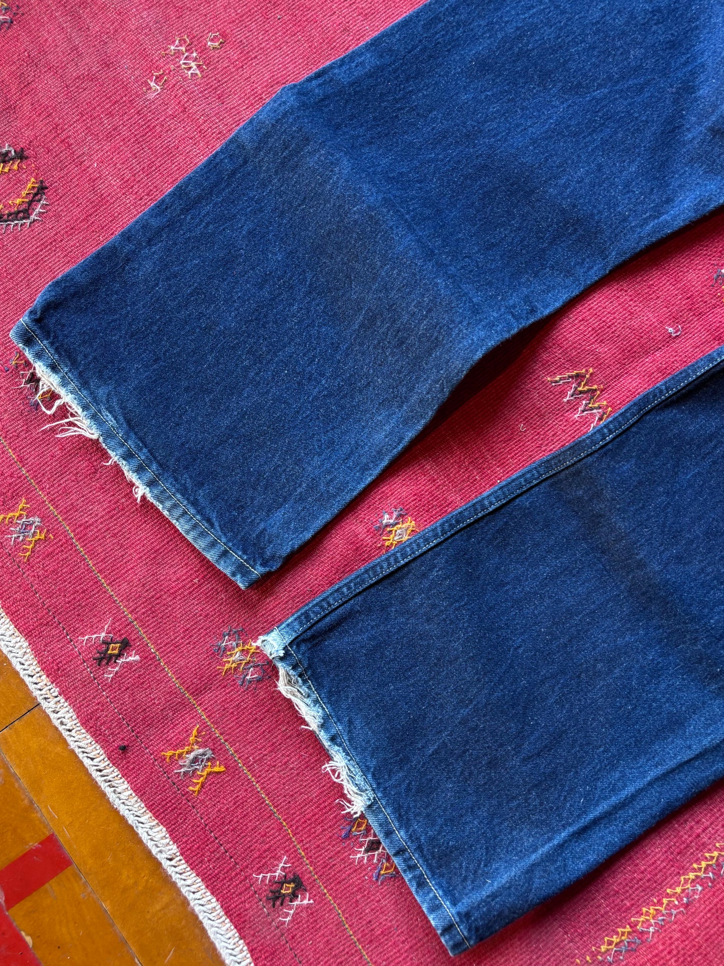 Vintage 557 Levi's Wide Leg Denim (34" x 33")