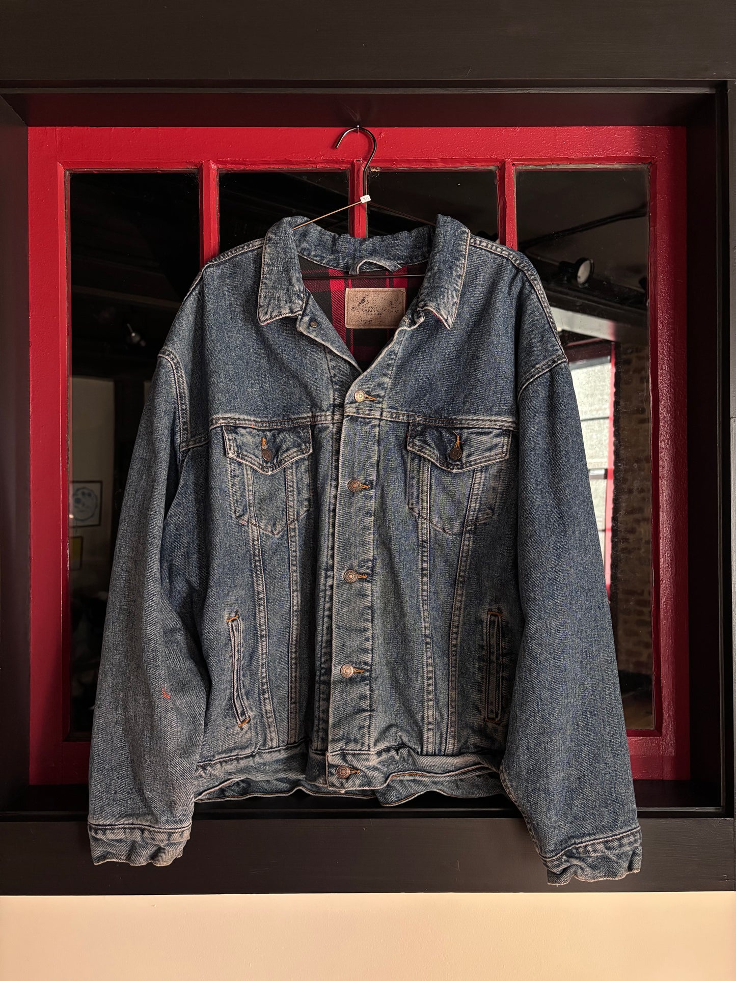 90's Levi's Plaid Lined Trucker Jacket (XXL)