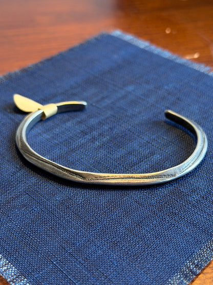 Vintage Navajo Triangle-Wire Cuff