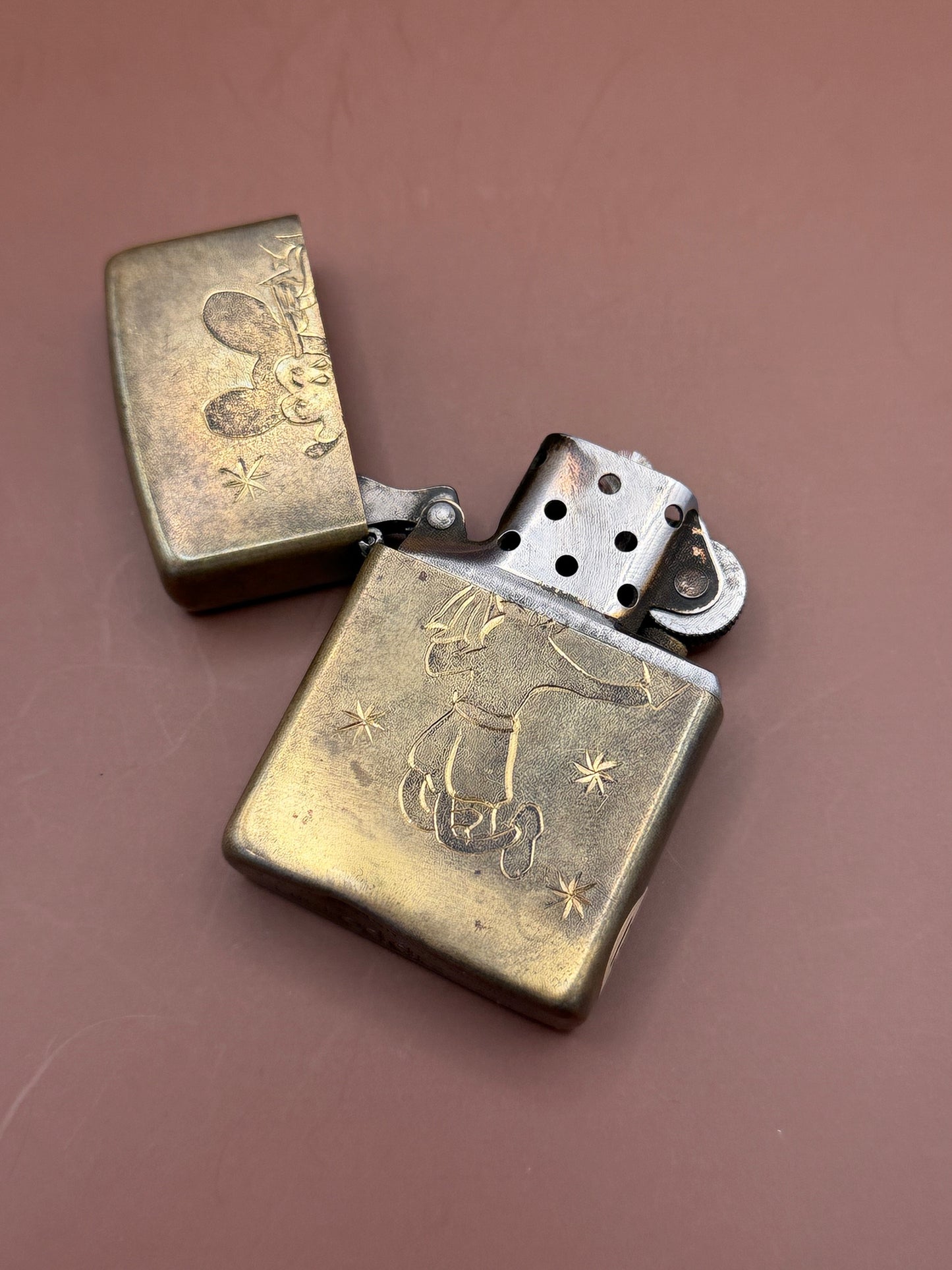 Brass Mouse-Engraved Lighter