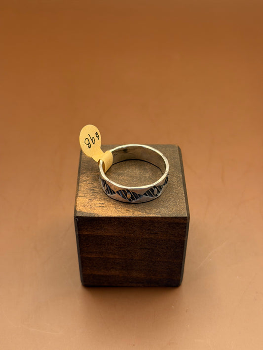 Carved Sterling Band, Diamond Motif size 11.5
