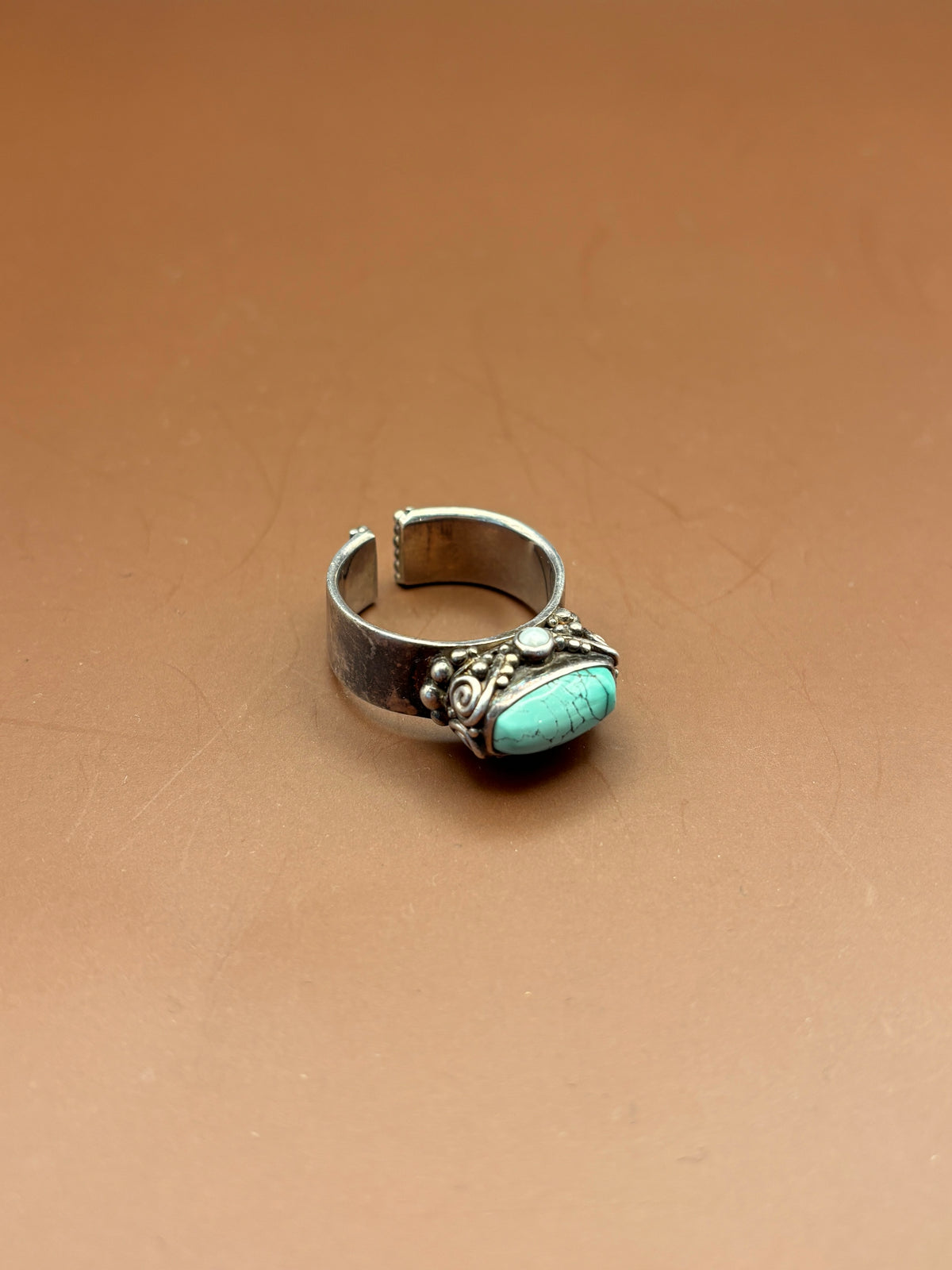 Vintage Artisan Sterling Silver Turquoise Ring