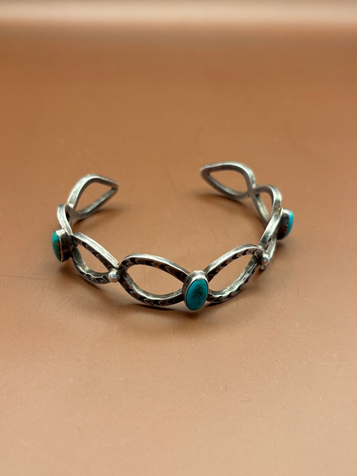 Vintage Navajo Sterling Silver Sand-Cast Turquoise Cuff Bracelet – Size 8" 1.25" gap