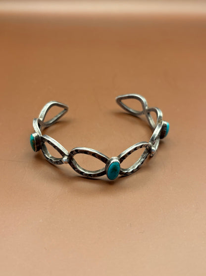 Vintage Navajo Sterling Silver Sand-Cast Turquoise Cuff Bracelet – Size 8" 1.25" gap