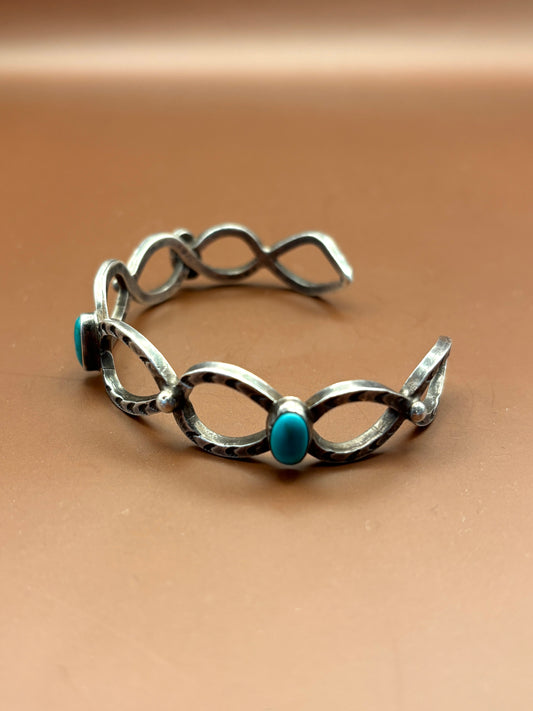 Vintage Navajo Sterling Silver Sand-Cast Turquoise Cuff Bracelet – Size 8" 1.25" gap