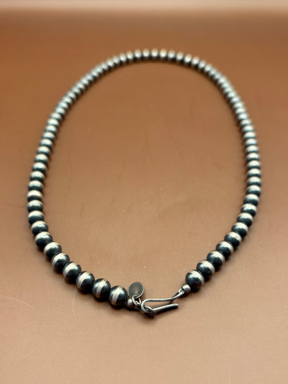 Hogogan Bead Necklace - Size 17.75"