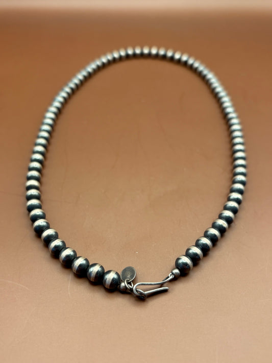 Hogogan Bead Necklace - Size 17.75"