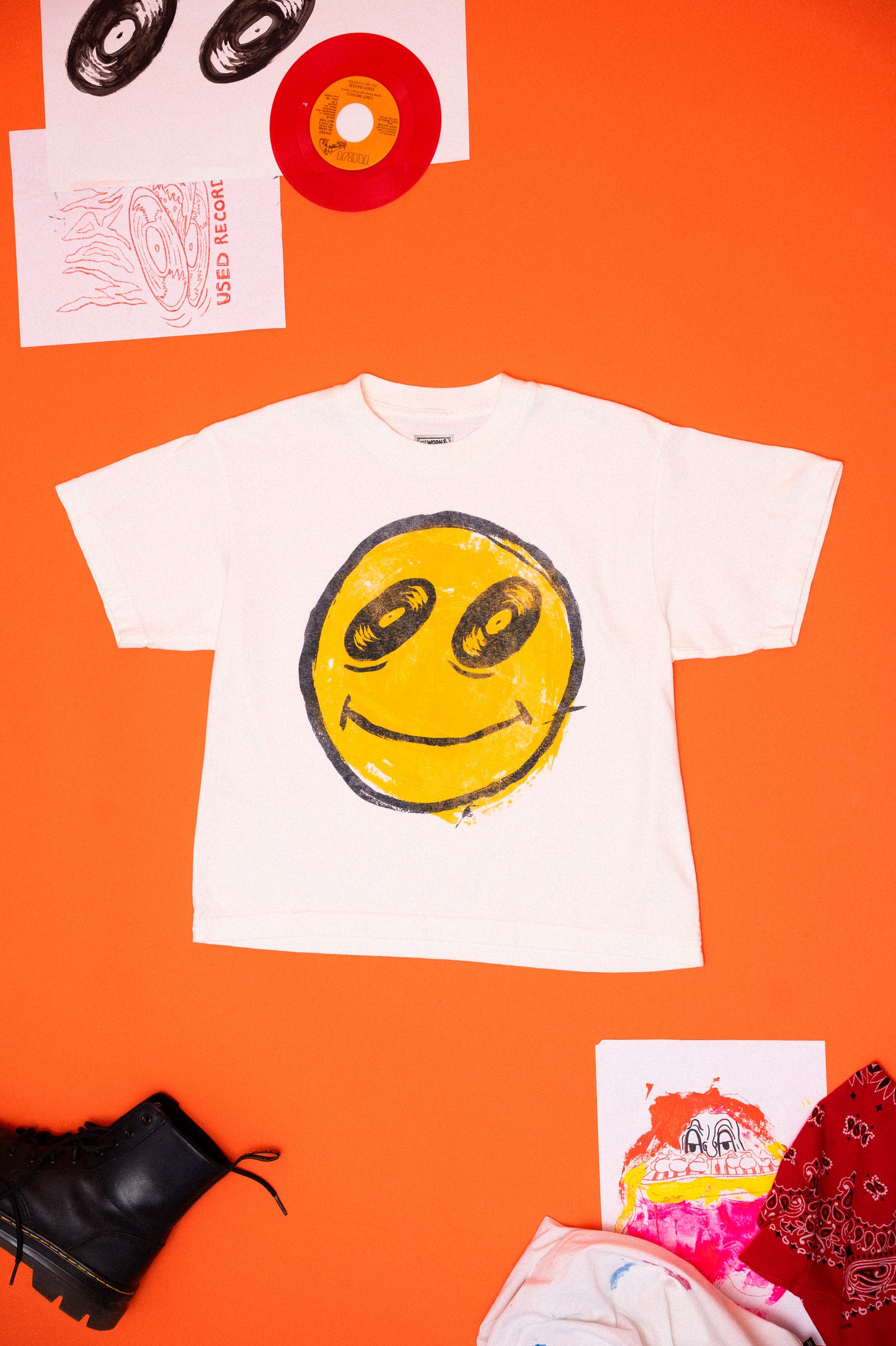 Smiley Graphic Cropped Tee