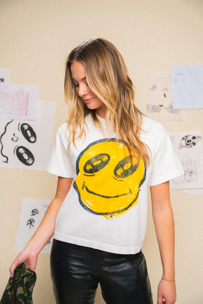 Smiley Graphic Cropped Tee